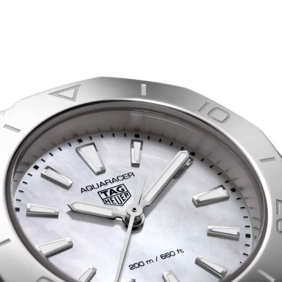 TAG Heuer Aquaracer Professional 200 - Image 4