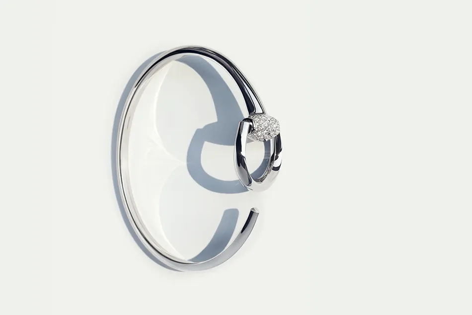 Gucci_HORSEBIT_WG_DIA_BANGLE_950x634_NO-LOGO